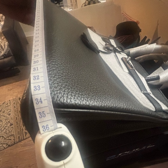 Black Leather Double Handle Handbag - Picture 15 of 15